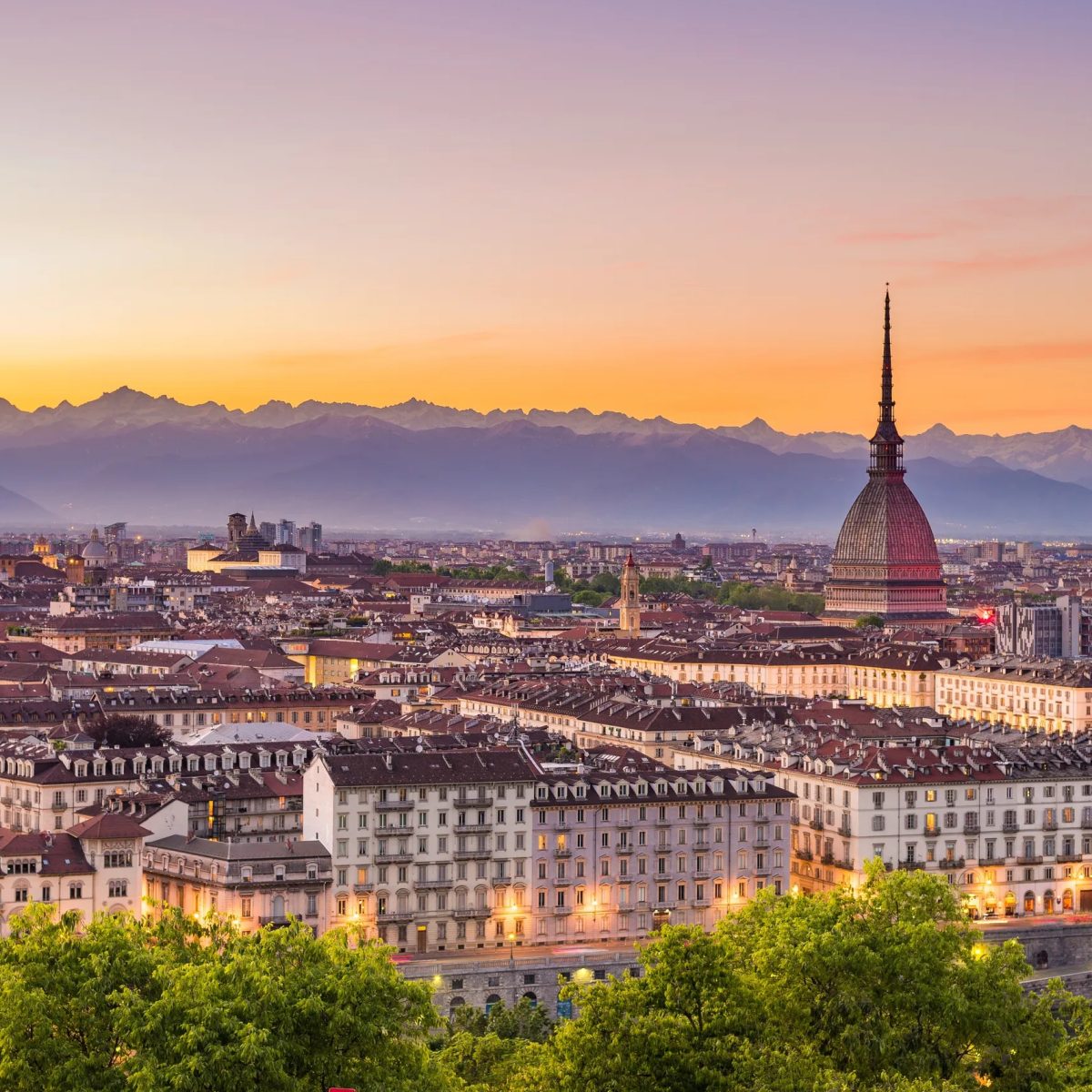vista di Torino al tramonto